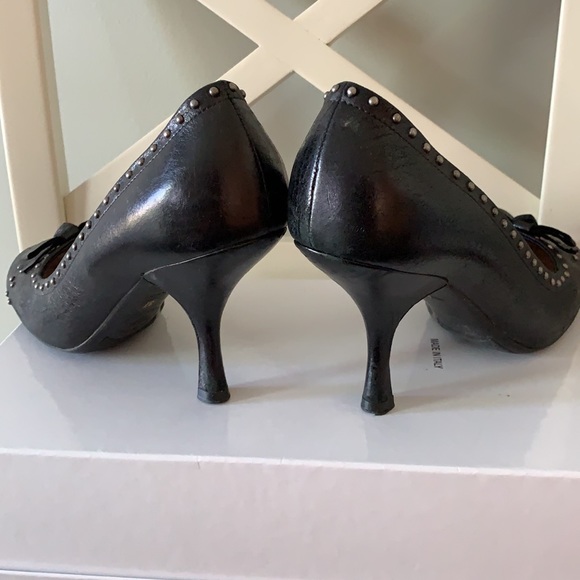 Prada shoes - Picture 2 of 8